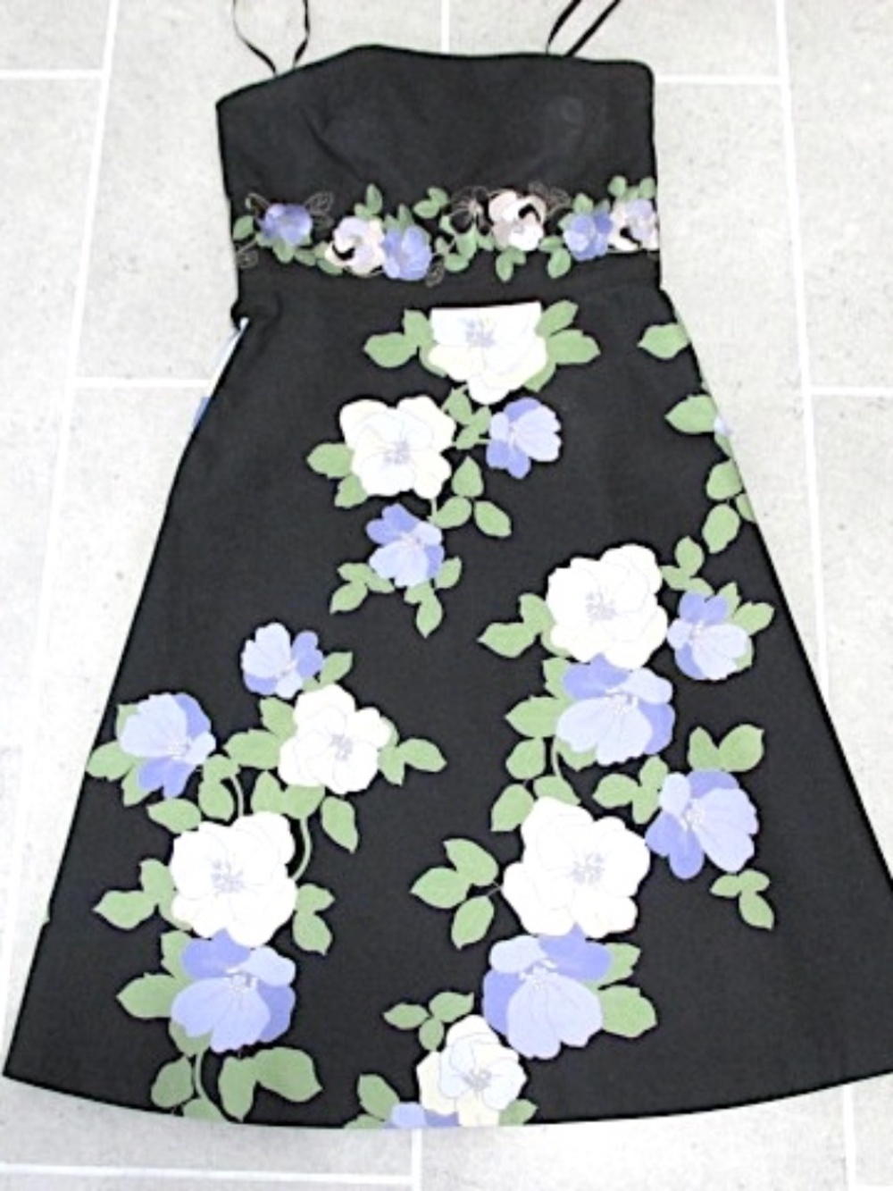 Ann Taylor LOFT NWOT Strapless Navy Floral Embroidered Fit & Flare Dress, Size 4 - Picture 2 of 8